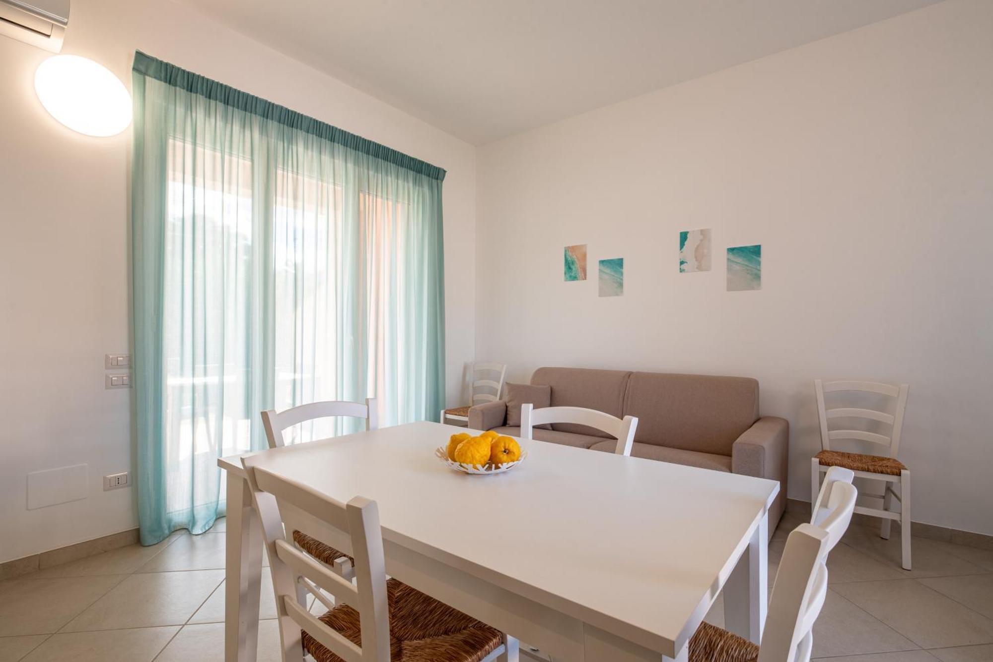 Icaro Residence Apartments With A Beautiful Pool SantʼAgata di Militello Extérieur photo