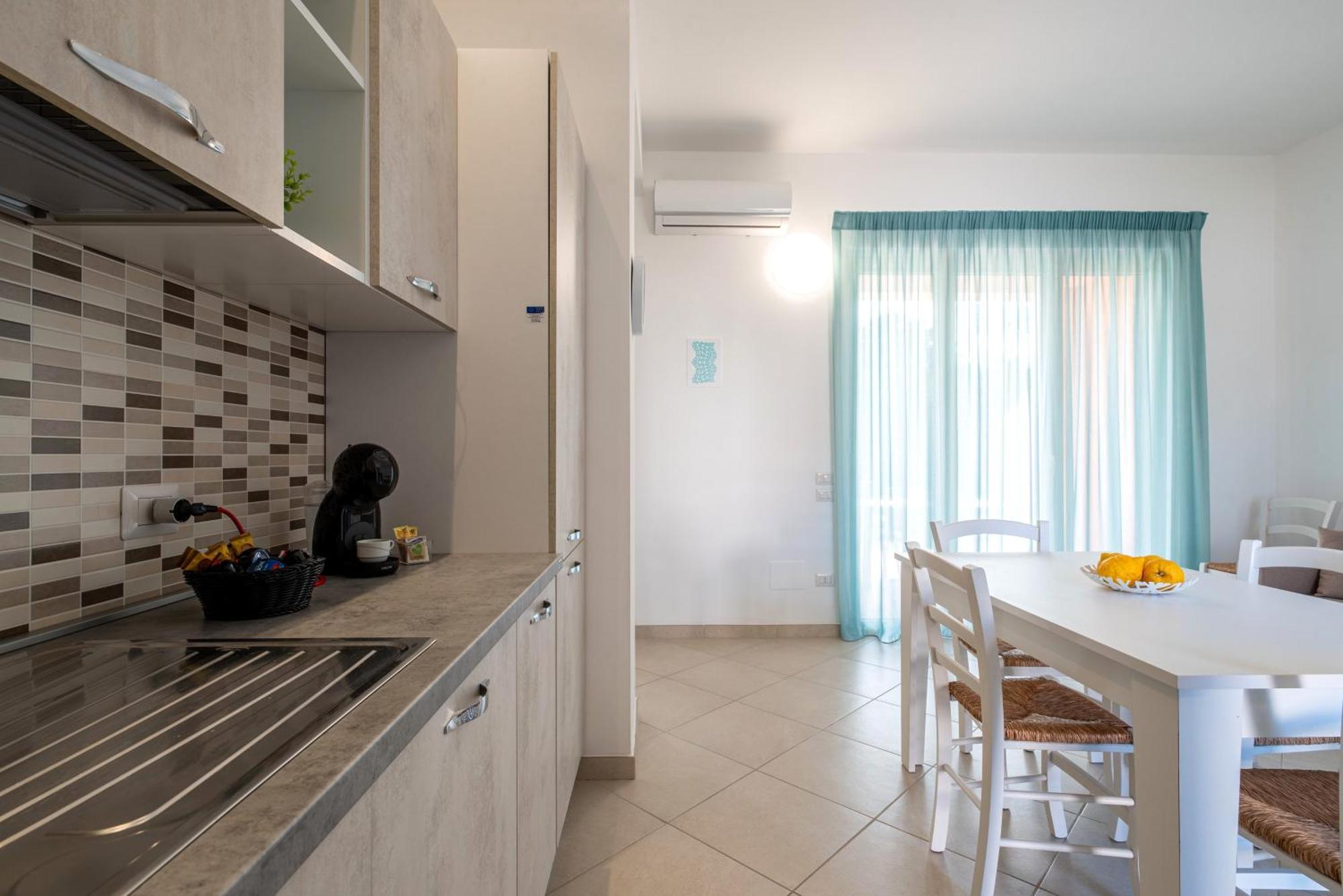 Icaro Residence Apartments With A Beautiful Pool SantʼAgata di Militello Extérieur photo