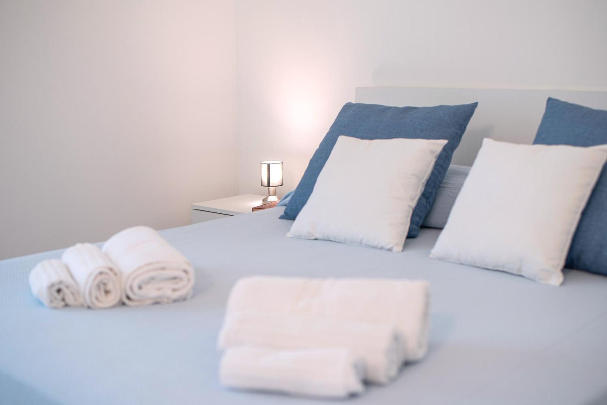 Icaro Residence Apartments With A Beautiful Pool SantʼAgata di Militello Extérieur photo