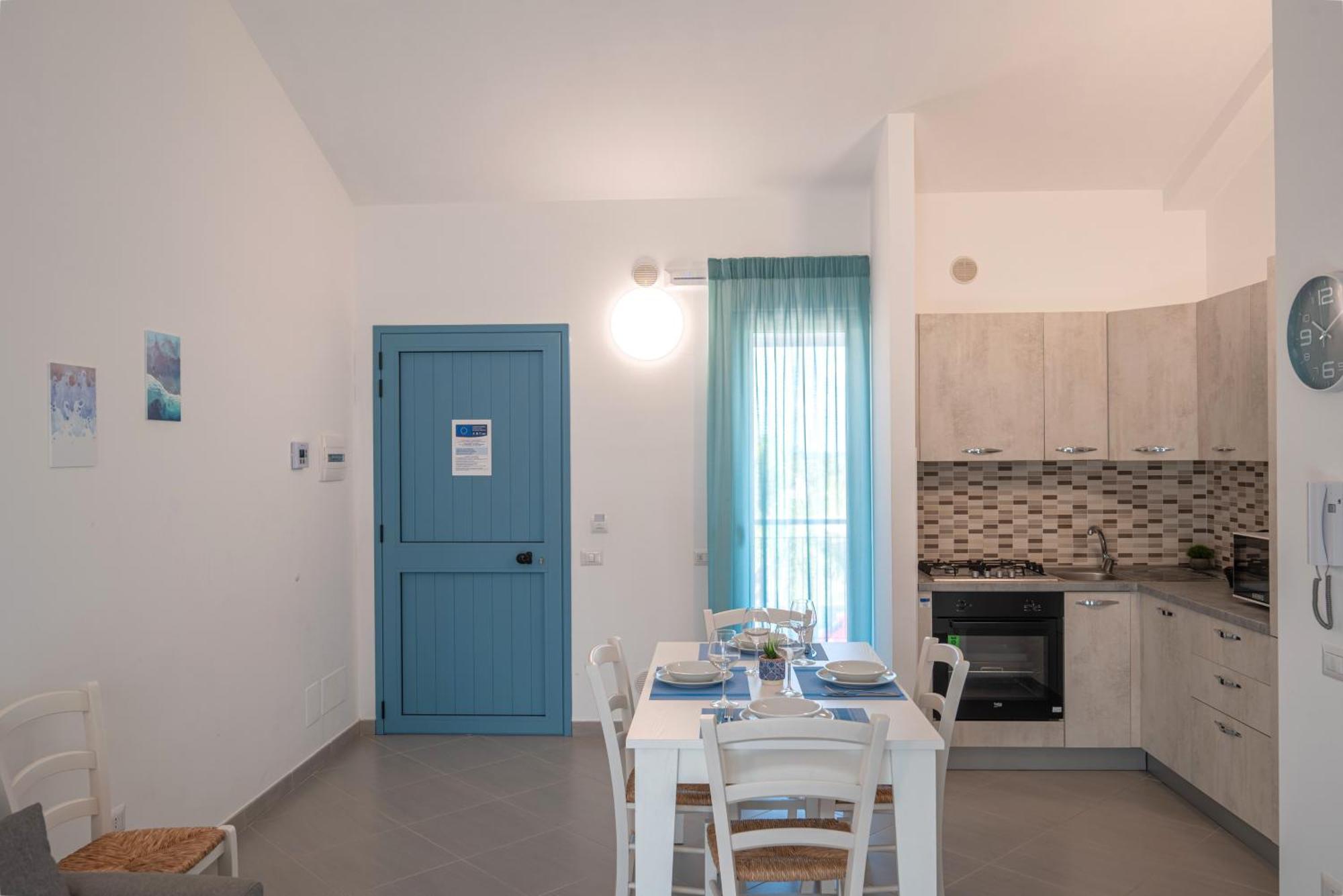 Icaro Residence Apartments With A Beautiful Pool SantʼAgata di Militello Extérieur photo
